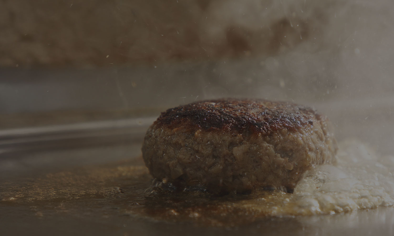 ハンバーグを焼く